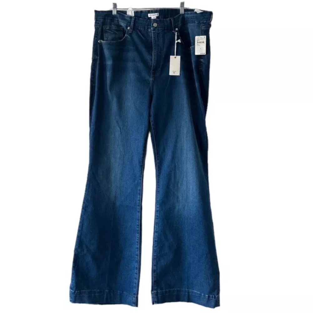 Good American Good Legs Flare Medium Wash Jeans NWT size 24